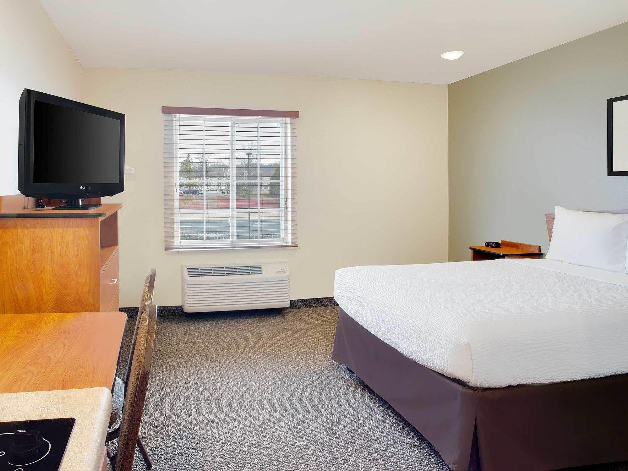 Woodspring Battlefield Park I-66 Hotel